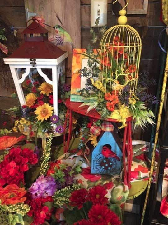 West And Witherspoon Florist/Gift Shop - Hopkinsville, KY - Slider 37